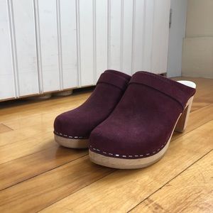 Maguba purple clogs